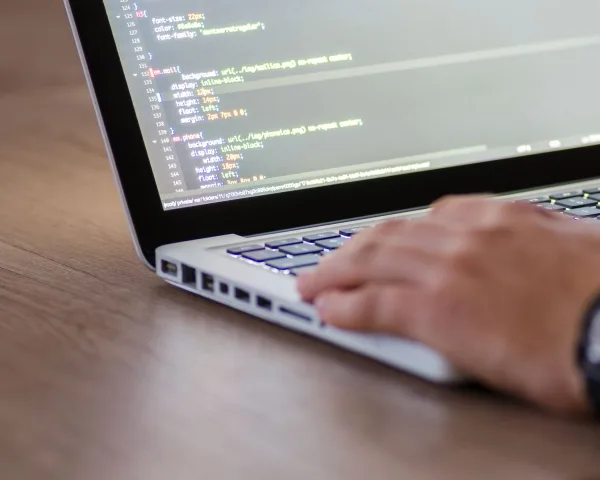 Web Sitesi Yenileme Sürecinde SEO Kaybı Nasıl Önlenir? Rehber