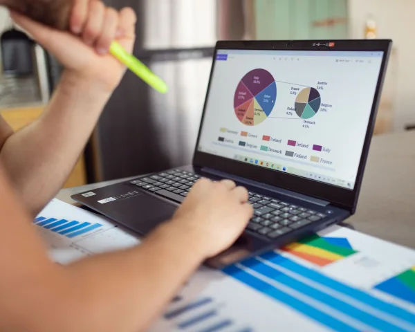 Ön Muhasebe Yazılımı ile CRM Entegrasyonu Nasıl Değer Üretir?