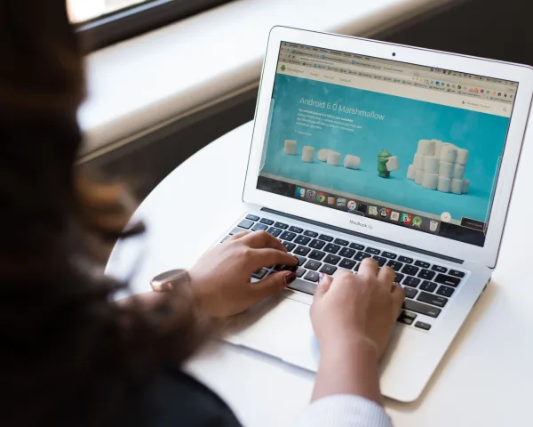 Landing Page’de Sosyal Kanıt Nasıl Kullanılmalı? Güven Rehberi